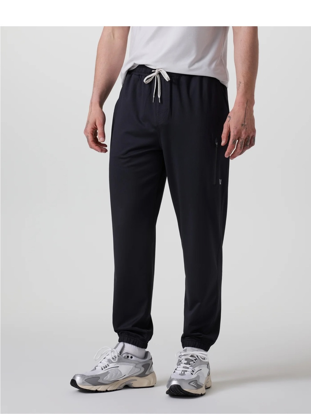 Vuori Black Drawstring Joggers with Elastic Cuffs large